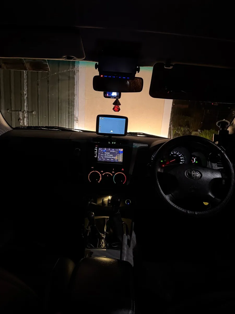 Toyota Hilux 3.0 D4D - Image 4