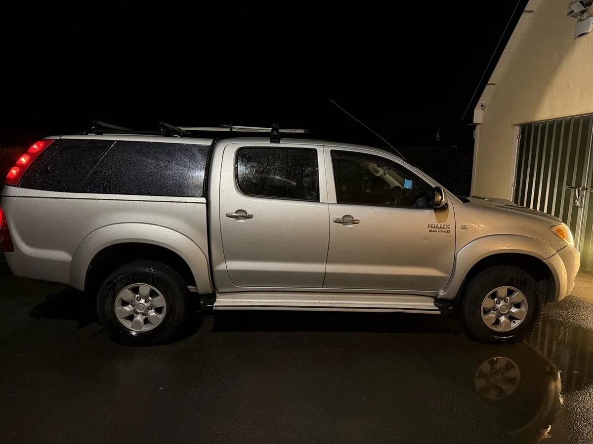 Toyota Hilux 3.0 D4D - Image 1
