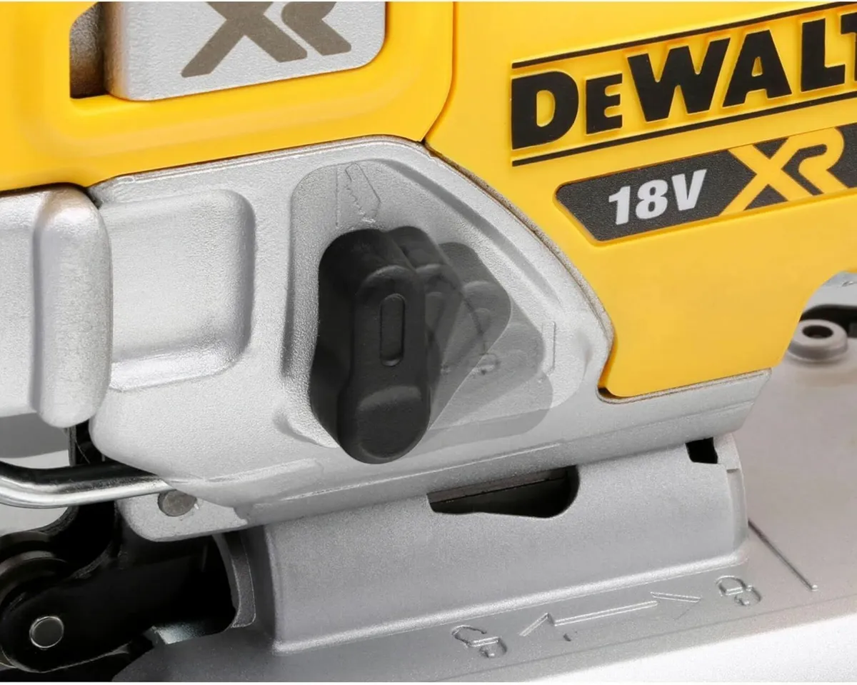 DCS334N-XJ Cordless Jigsaw - XR 18V Brushless - Image 4