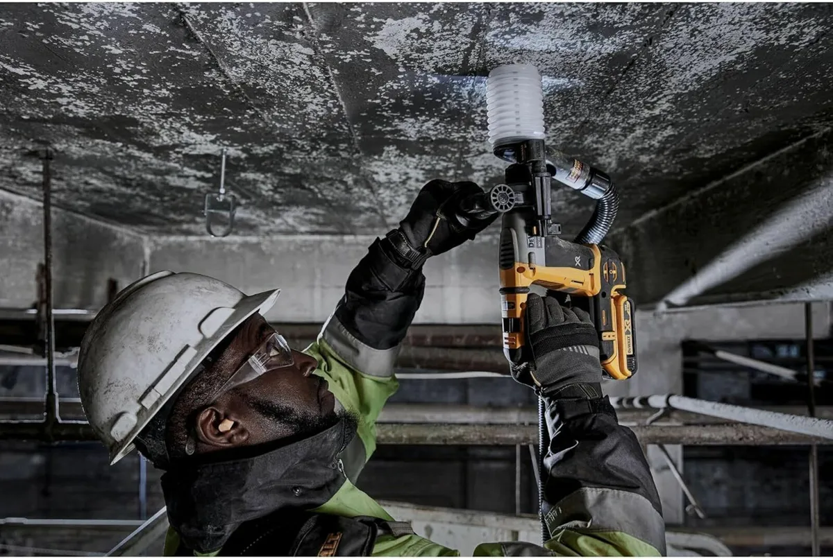 DCH172N-XJ 18V XR Brushless Compact 16mm SDS Plus - Image 2