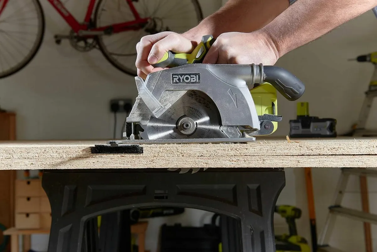 R18CS-0 ONEPlus 18 V Cordless Circular Saw Green - Image 2