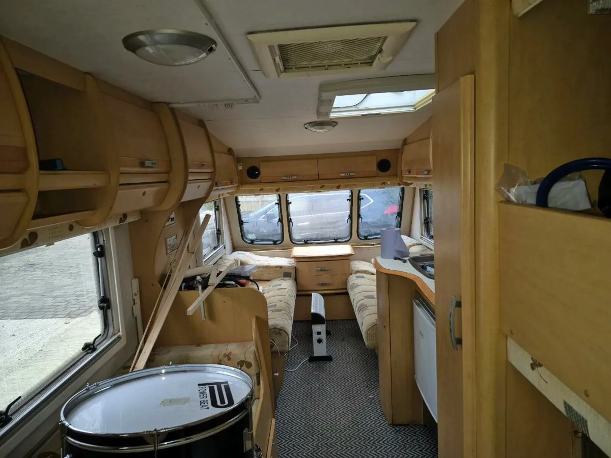 Caravan - Image 2