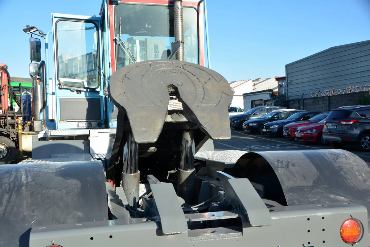 Terberg Yard Shunter > HIRE your tug - Image 3