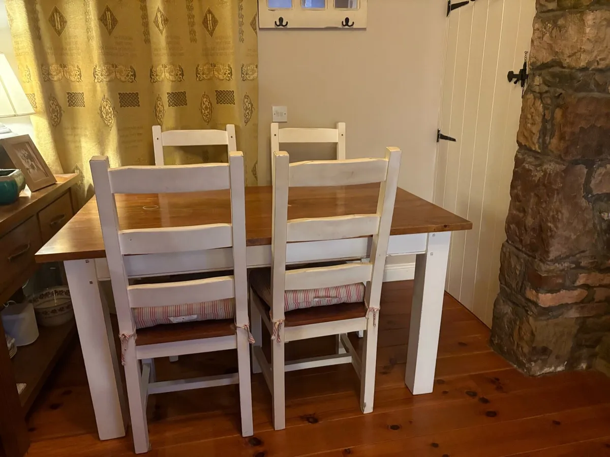 Kitchen Table and Chairs - Image 1