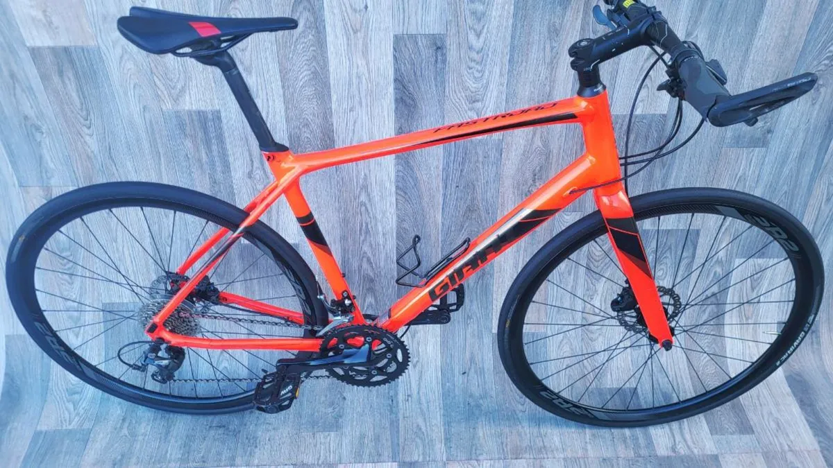 Giant FASTROAD LIKE NEW - Image 3