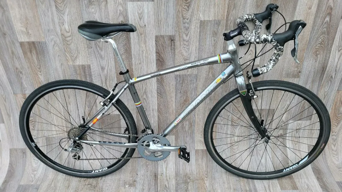 GIANT CRS , CROSS, GRAVEL BIKE, SUPER LIGHTWEIGHT - Image 4