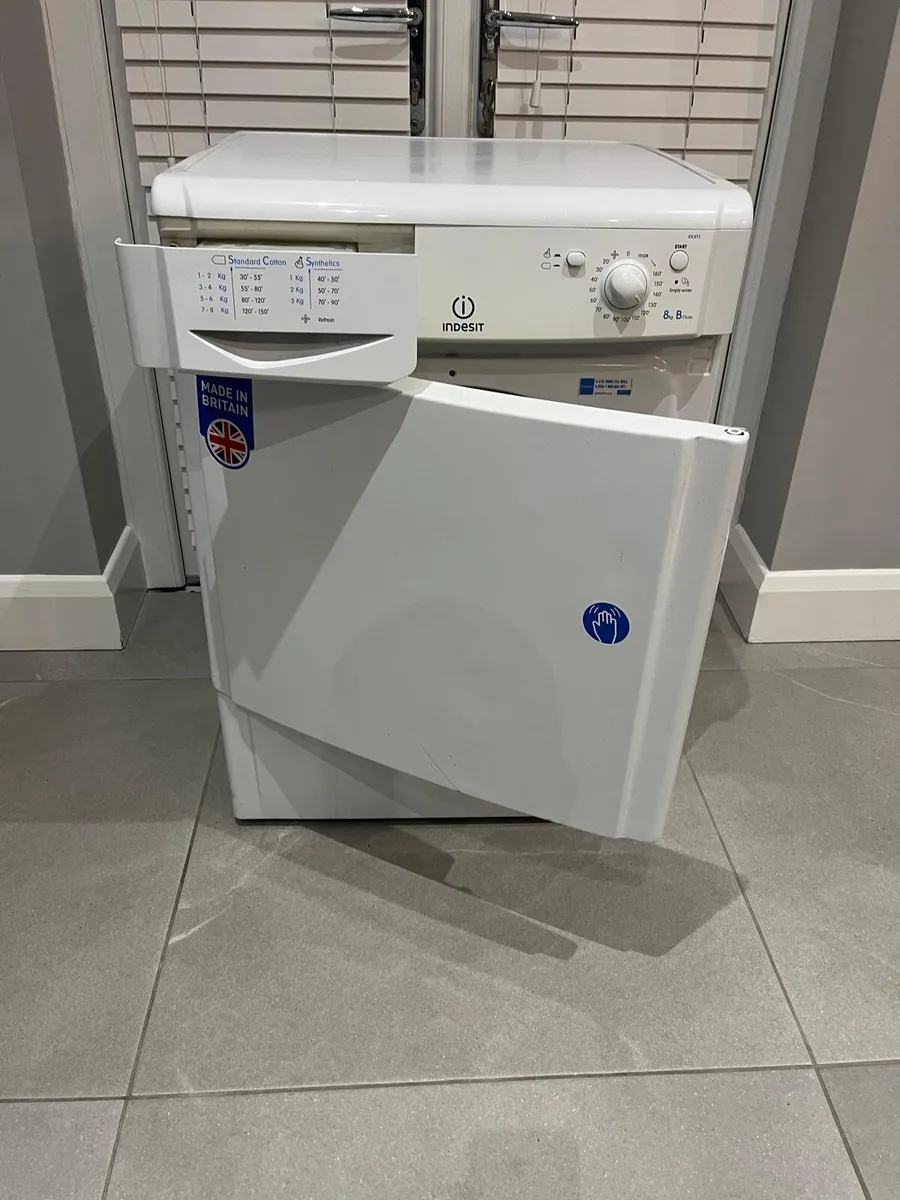 Indesit 8kg condenser tumble dryer - Image 2