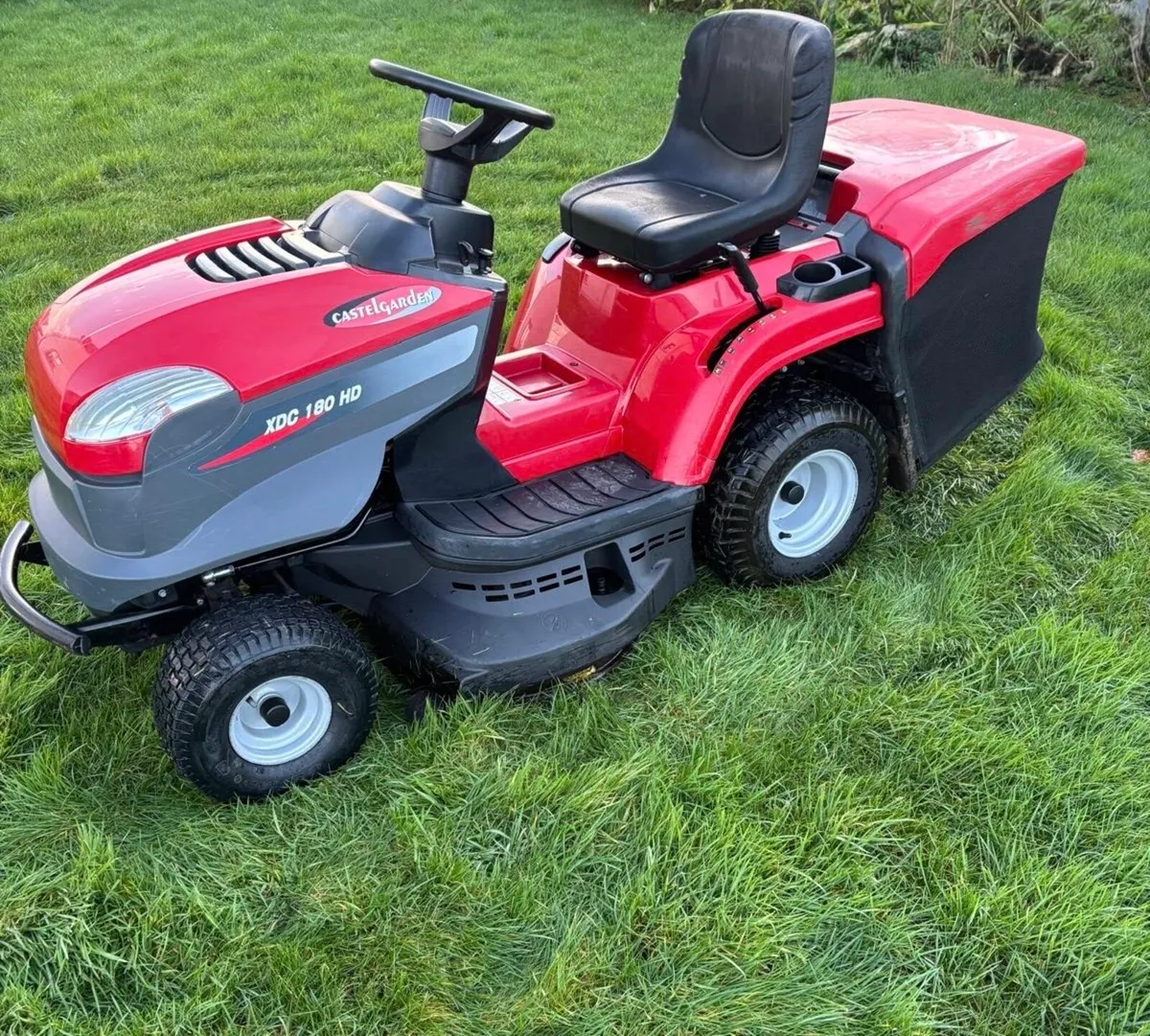 TWIN CYLINDER CASTLEGARDEN 18 HP - Image 1