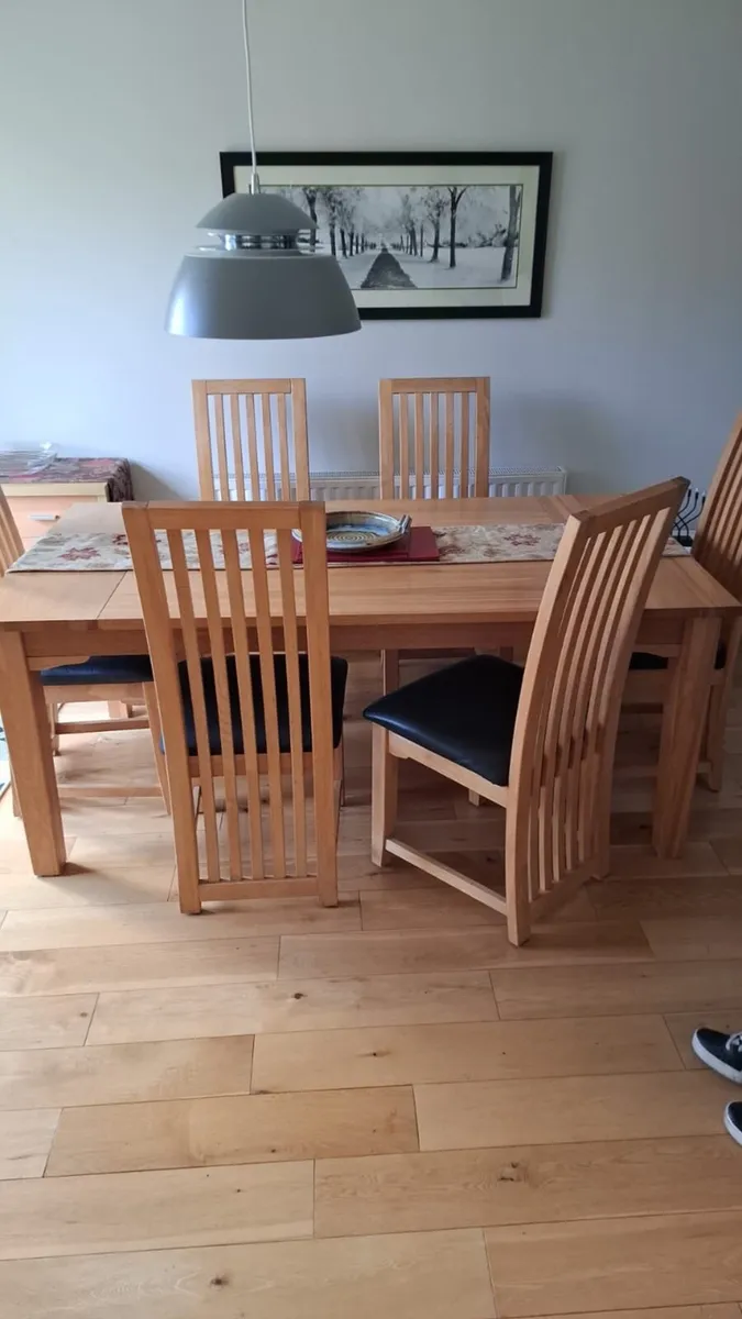 Dining room table - Image 3