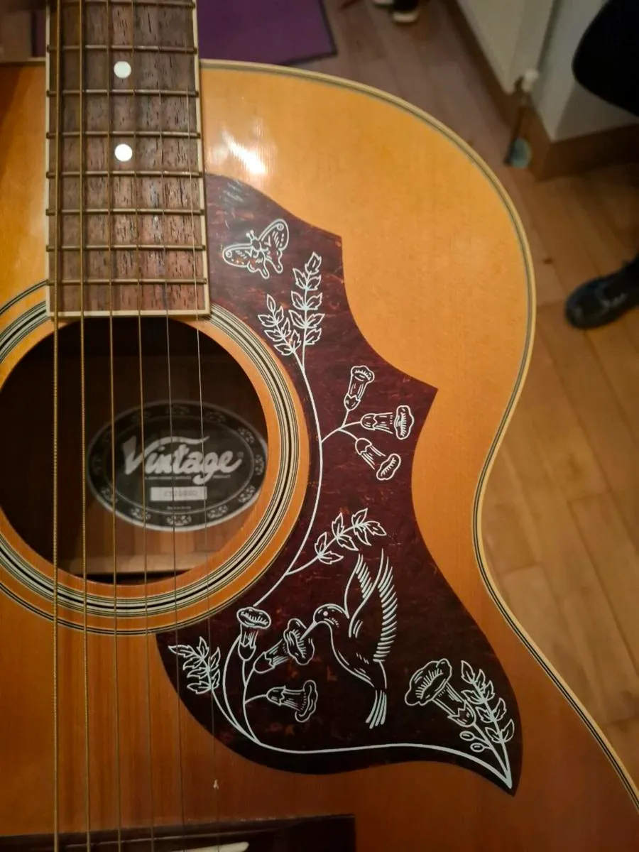 Vintage Guitar - Image 1