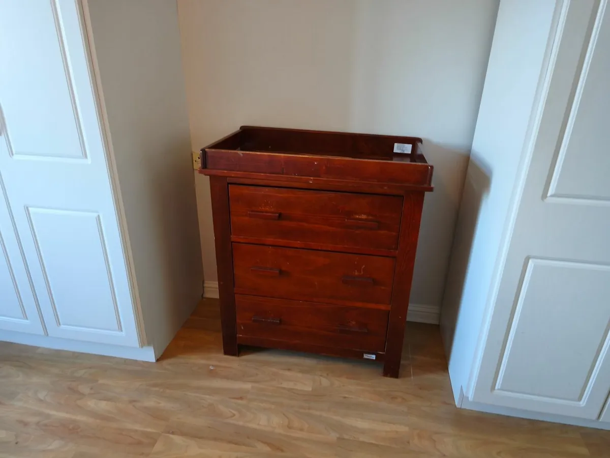 BR baby changing unit - Image 1