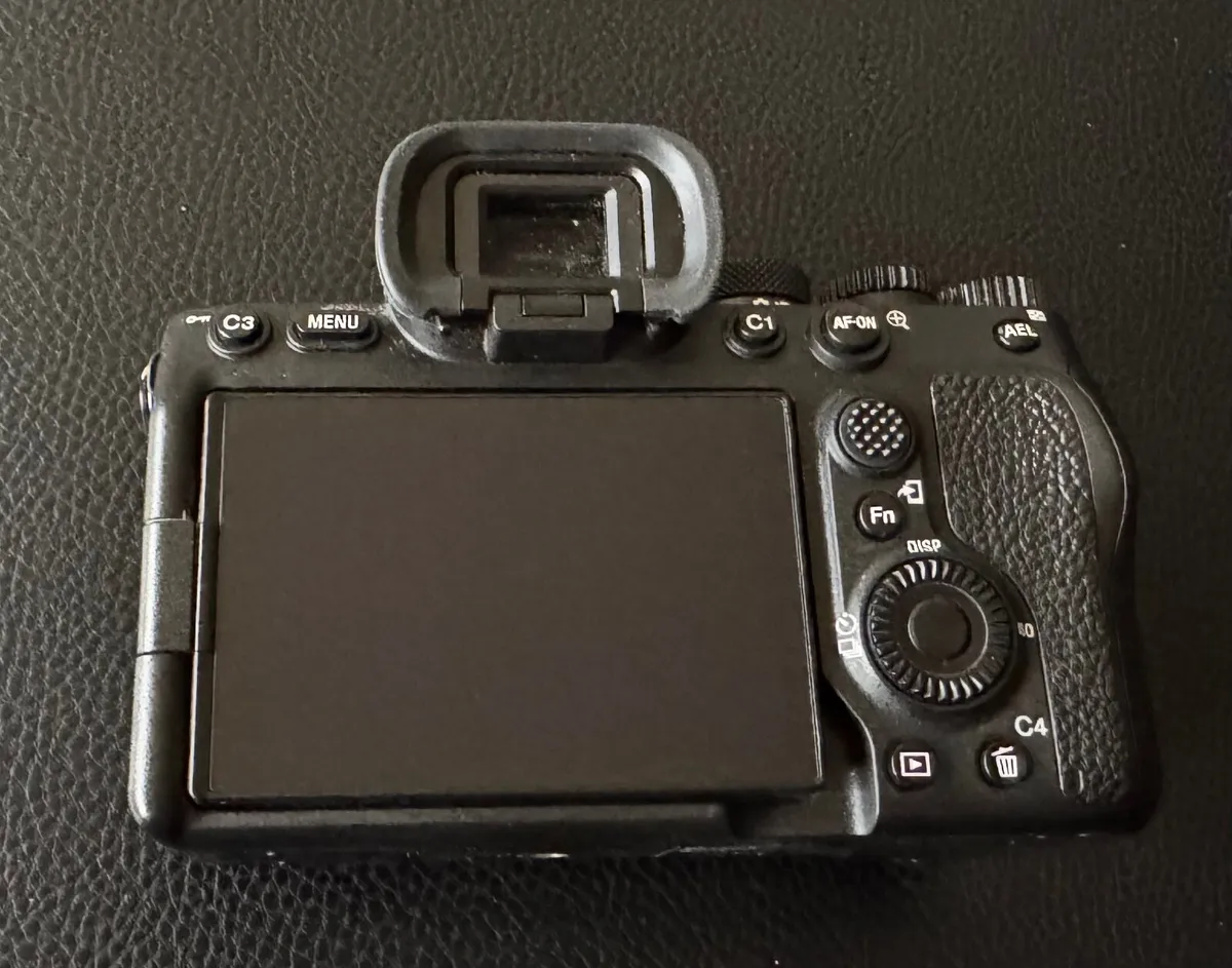 Sony ILCE Alpha 7IV A7IV A7M4 in perfect condition - Image 4