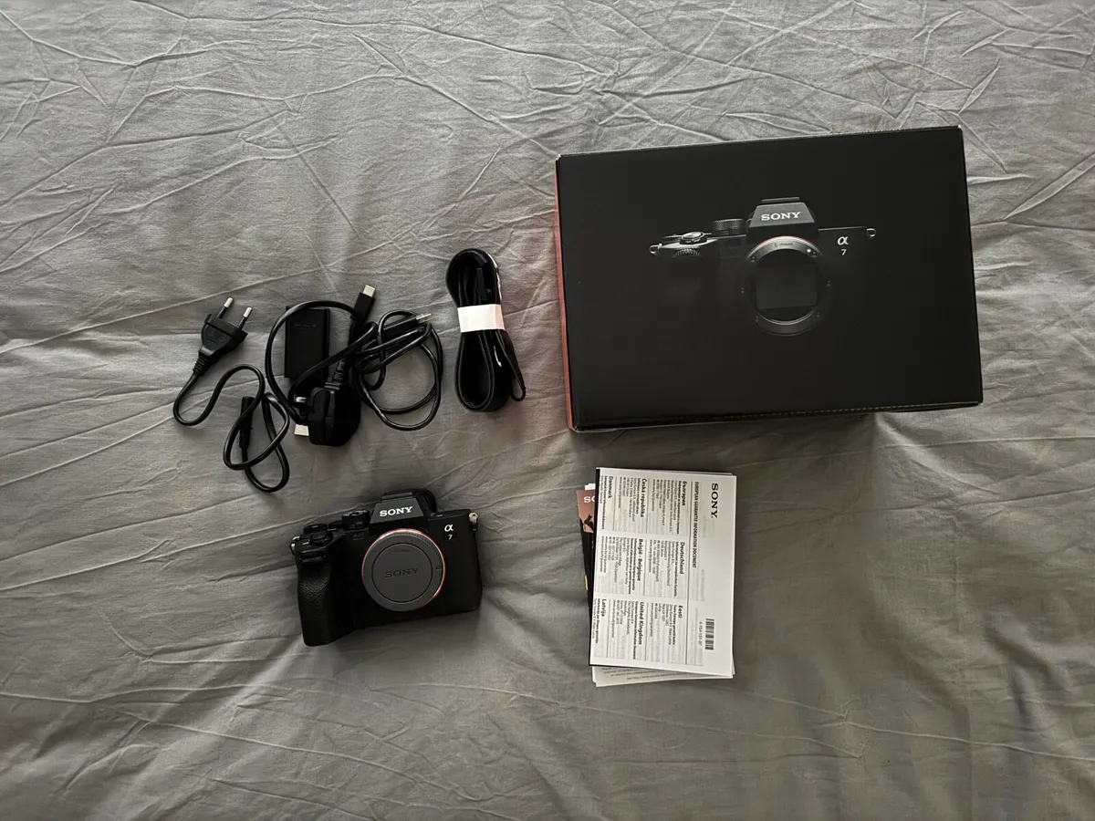 Sony ILCE Alpha 7IV A7IV A7M4 in perfect condition - Image 1