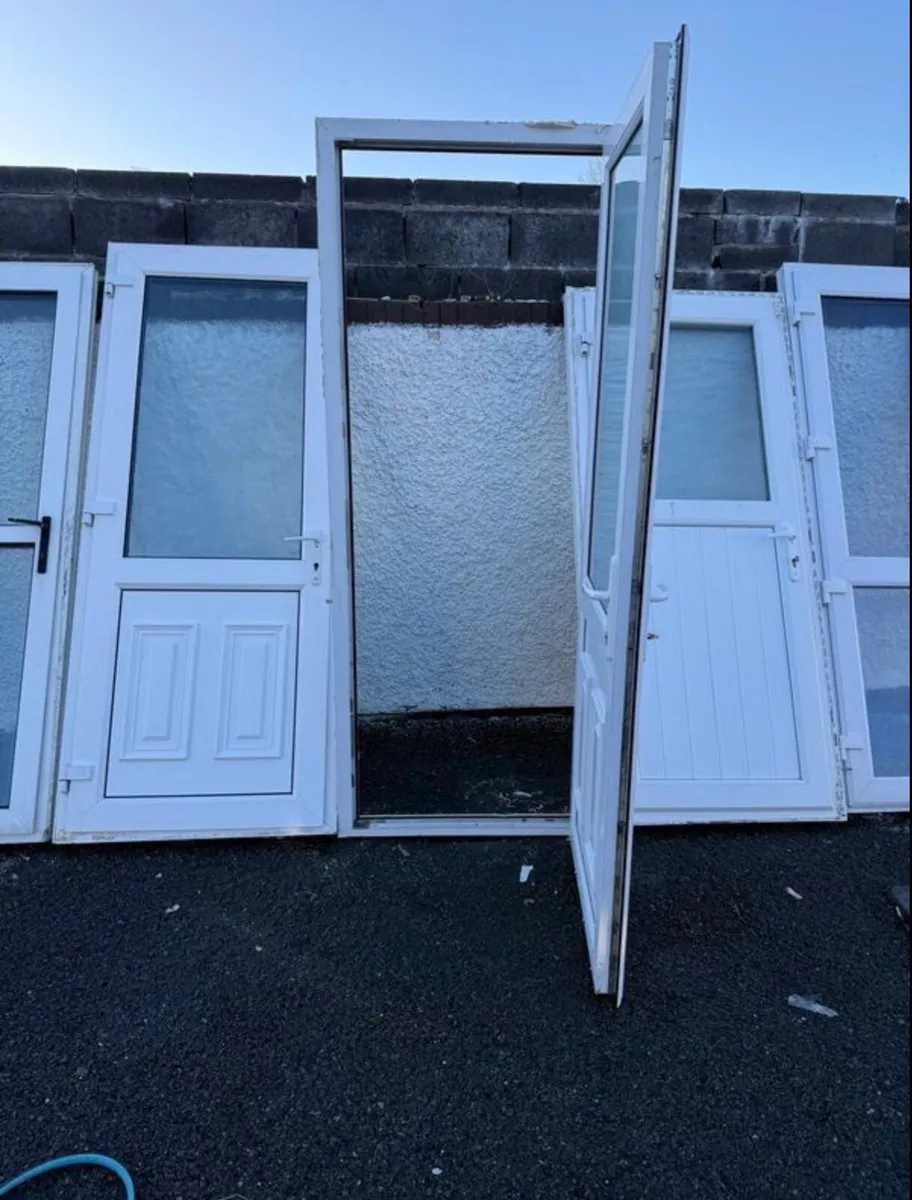 Pvc, Back door - Image 2