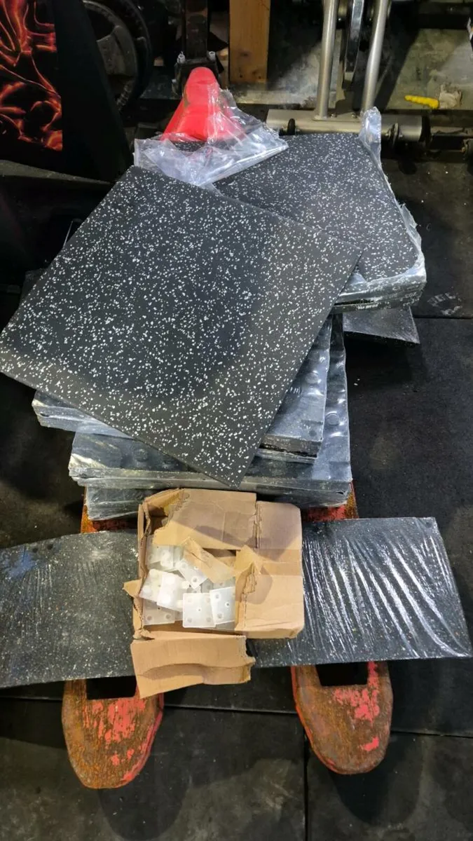 New Speckled Gym Flooring Easy Clean - Image 2