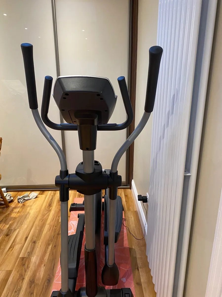 Crosstrainer - Image 1