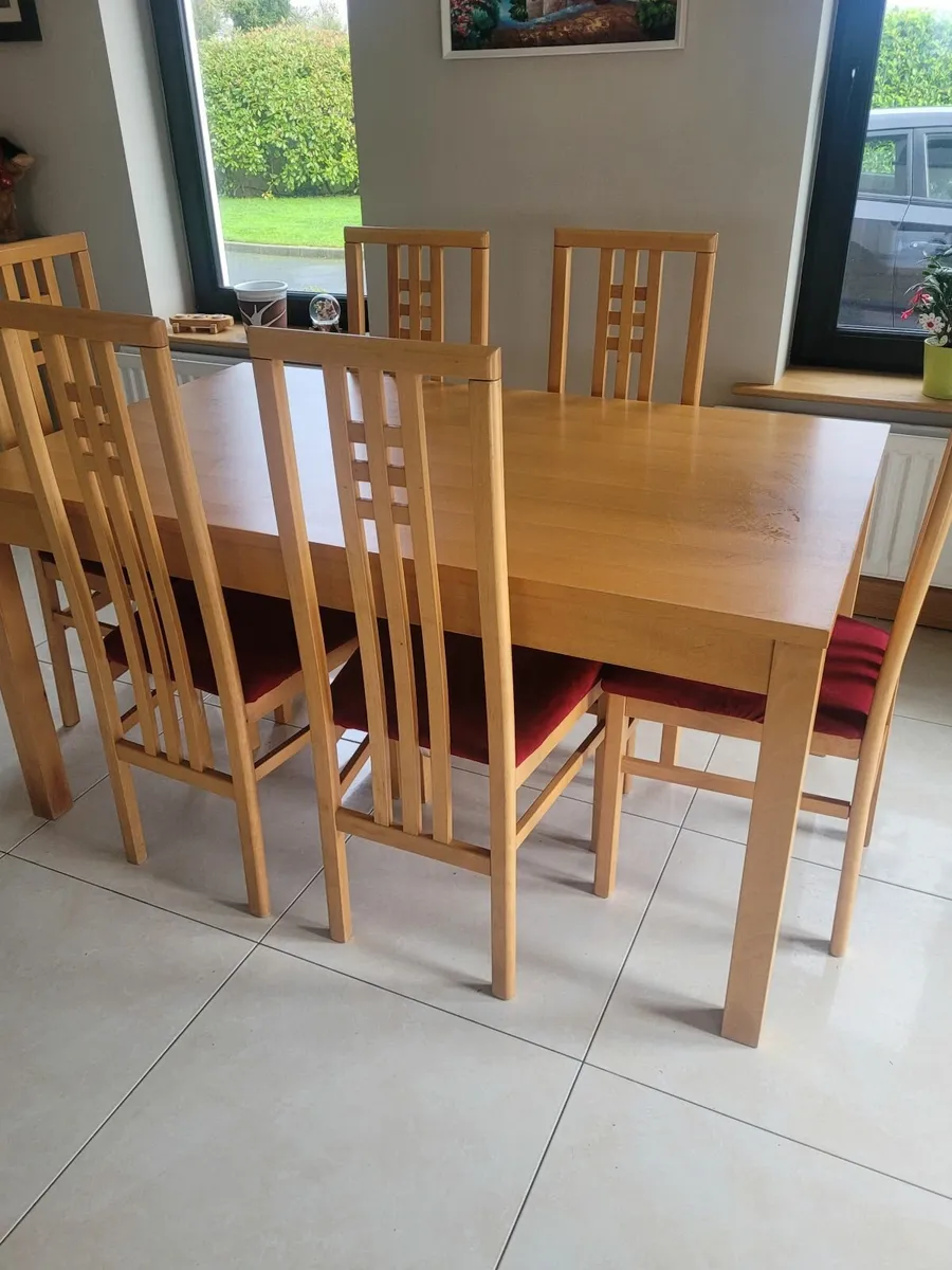 Kitchen table & 6 chairs - Image 1