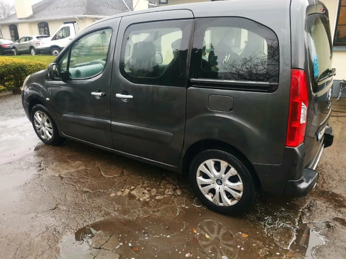 141 Citroen Berlingo Multispace - Image 2