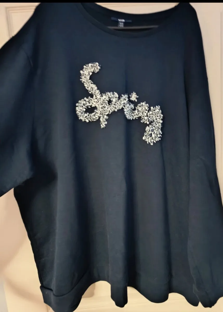 Large selection of ladies tops sz 28 - Image 4