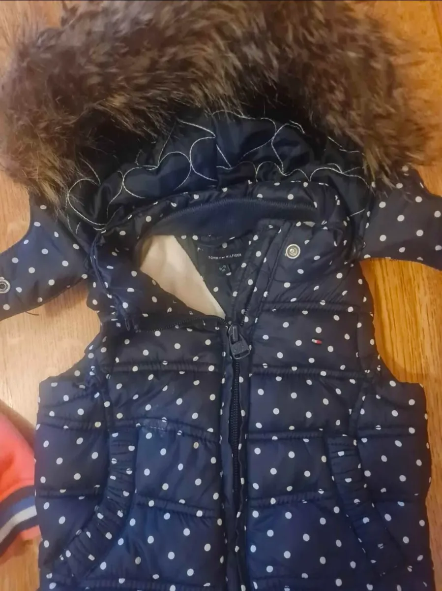 Tommy Hilfiger 6-9months girls clothing bundle - Image 2
