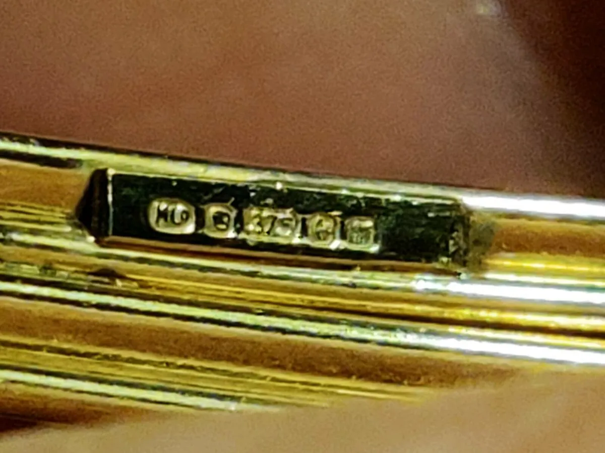 HUGE AMETHYST, 9CT Gold 4.73 Gram Ornate Bangle ! - Image 2