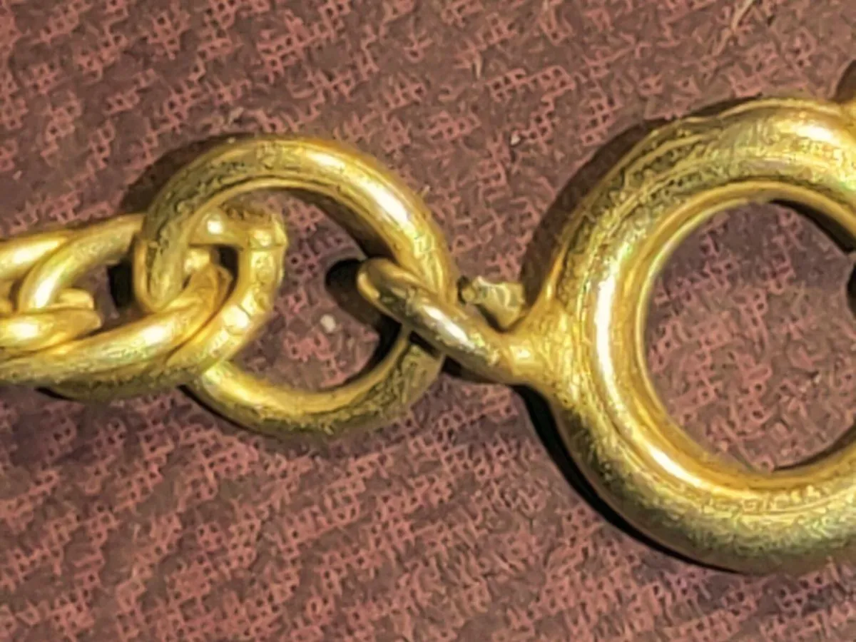 CUBAN TWIRLY, 24CT Thick Gold Plated 24"Long Chain - Image 2