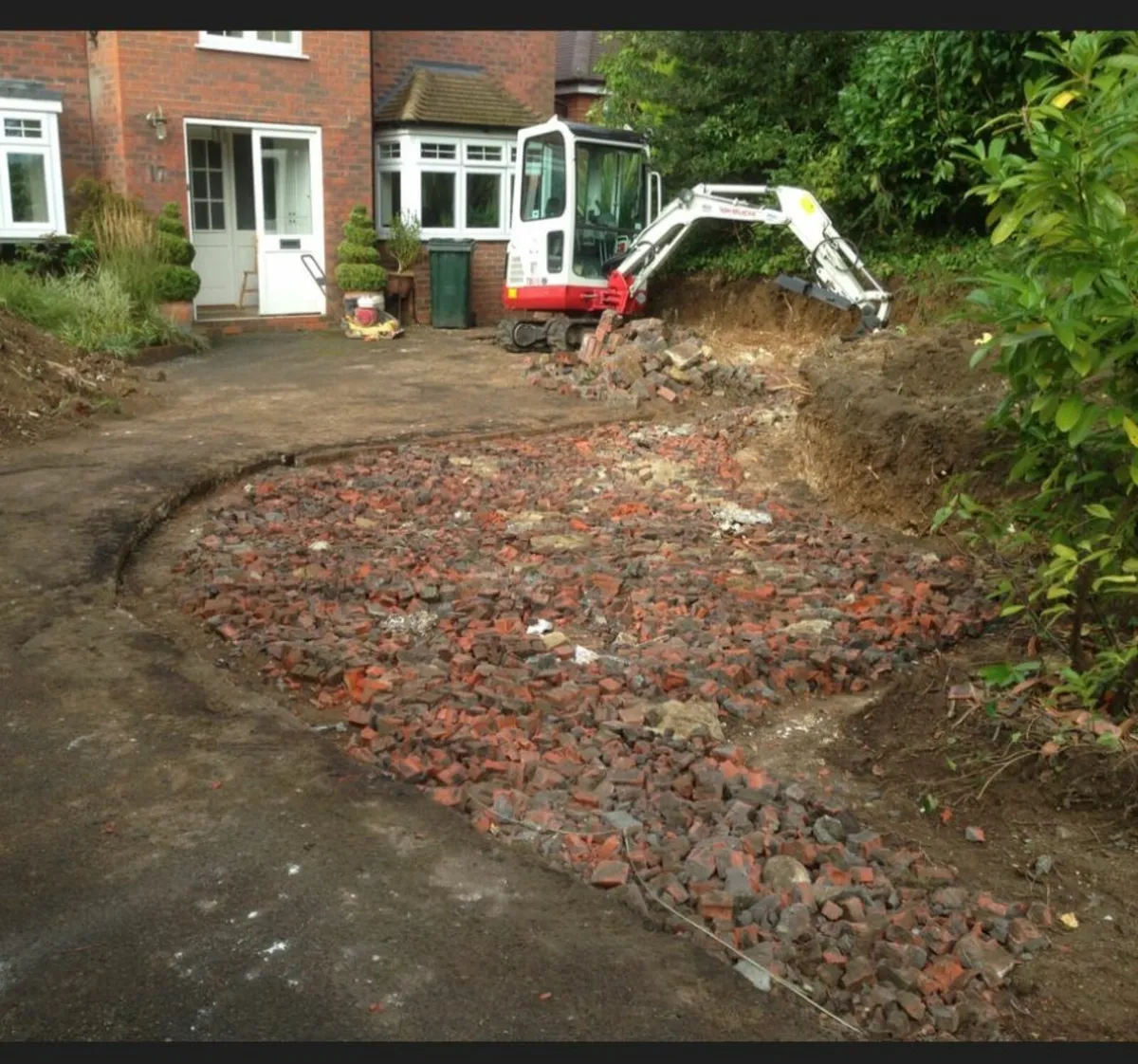 Digger and operator hire - Image 3