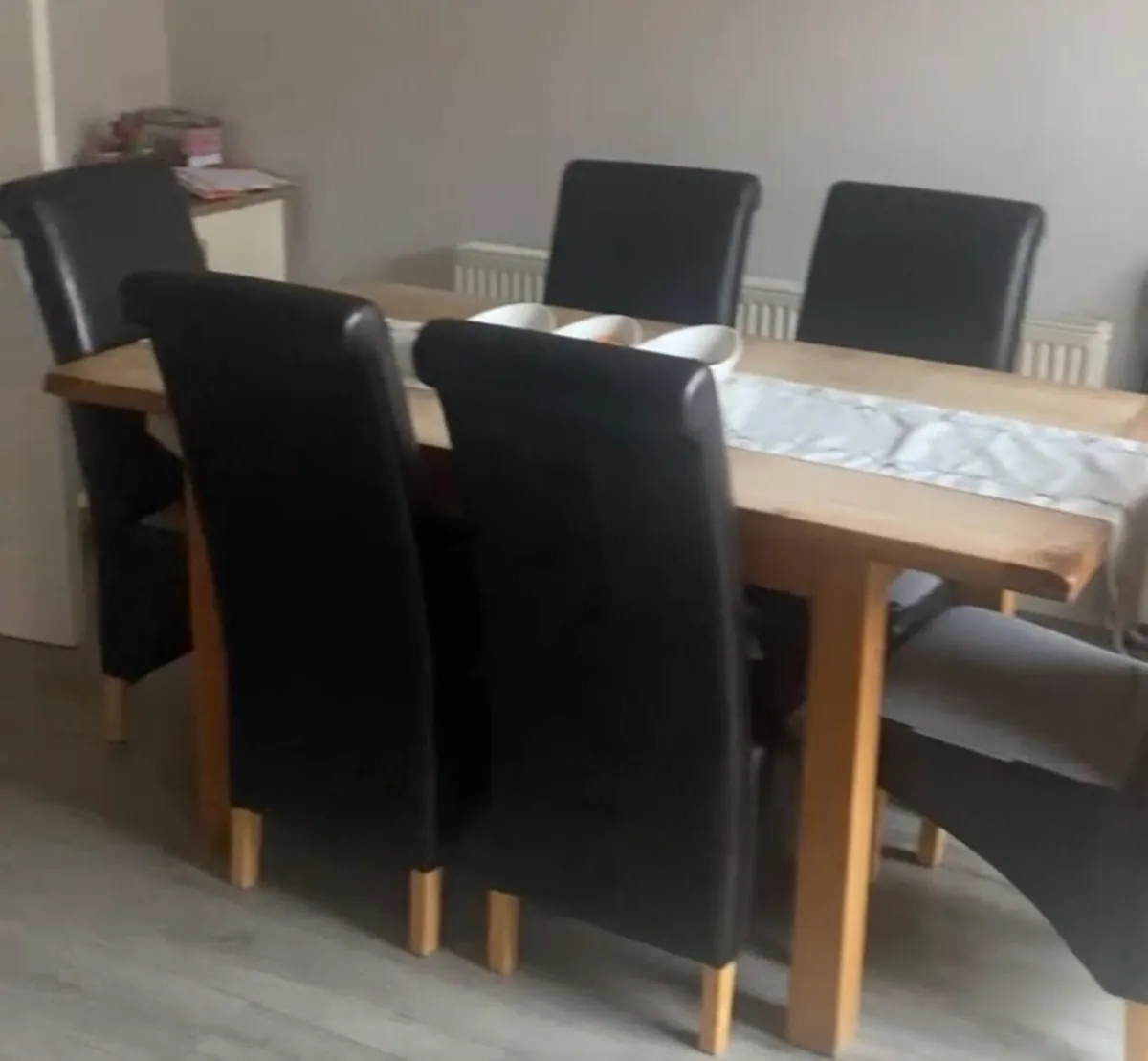 Saoirse Solid Oak Extendable Dining Table - Image 2