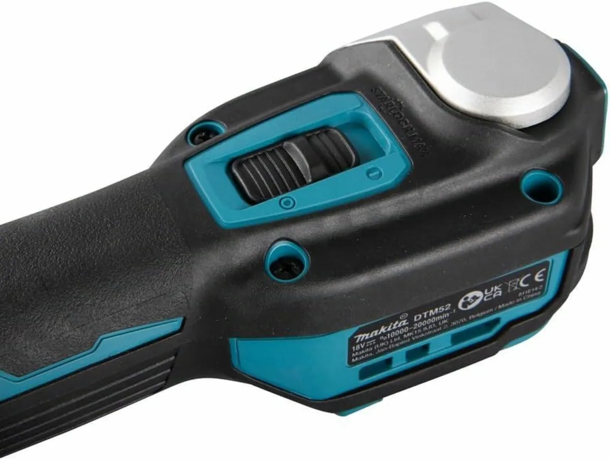 DTM52Z Li-ion LXT Brushless Multi-Tool - Batteries - Image 3