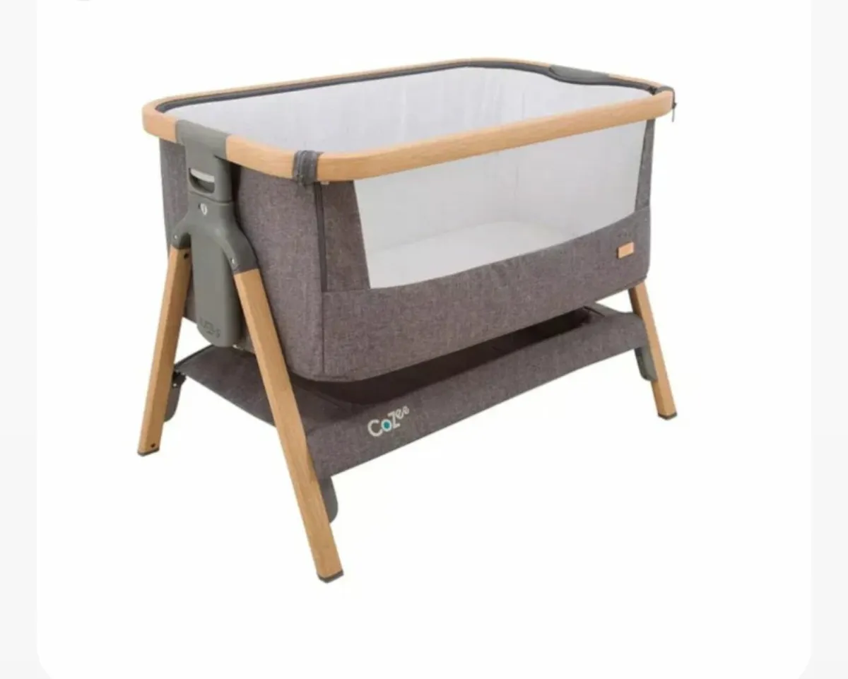 Tutti Bambini CoZee Bedside Crib - Image 2