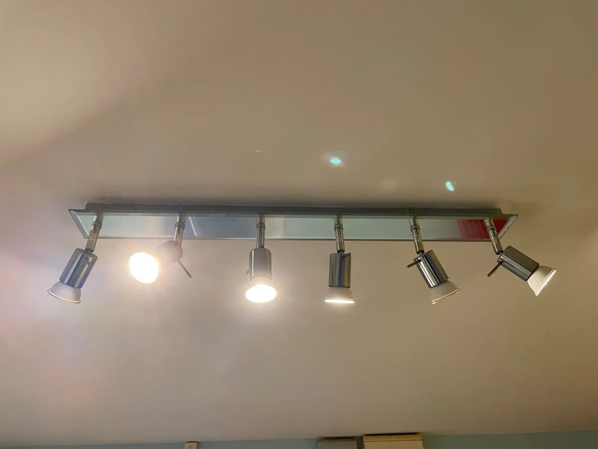 Light fittings (x2) - Image 1