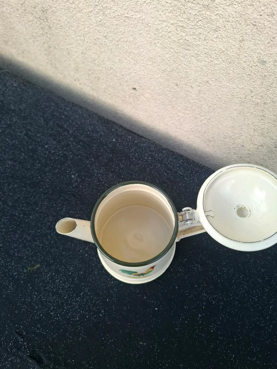 Small enamel chicken coffee pot - Image 2
