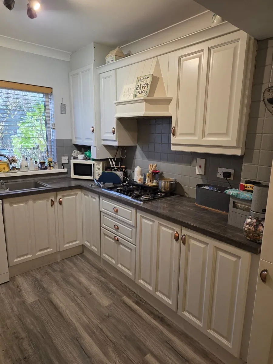 Full Kitchen for sale - Image 2