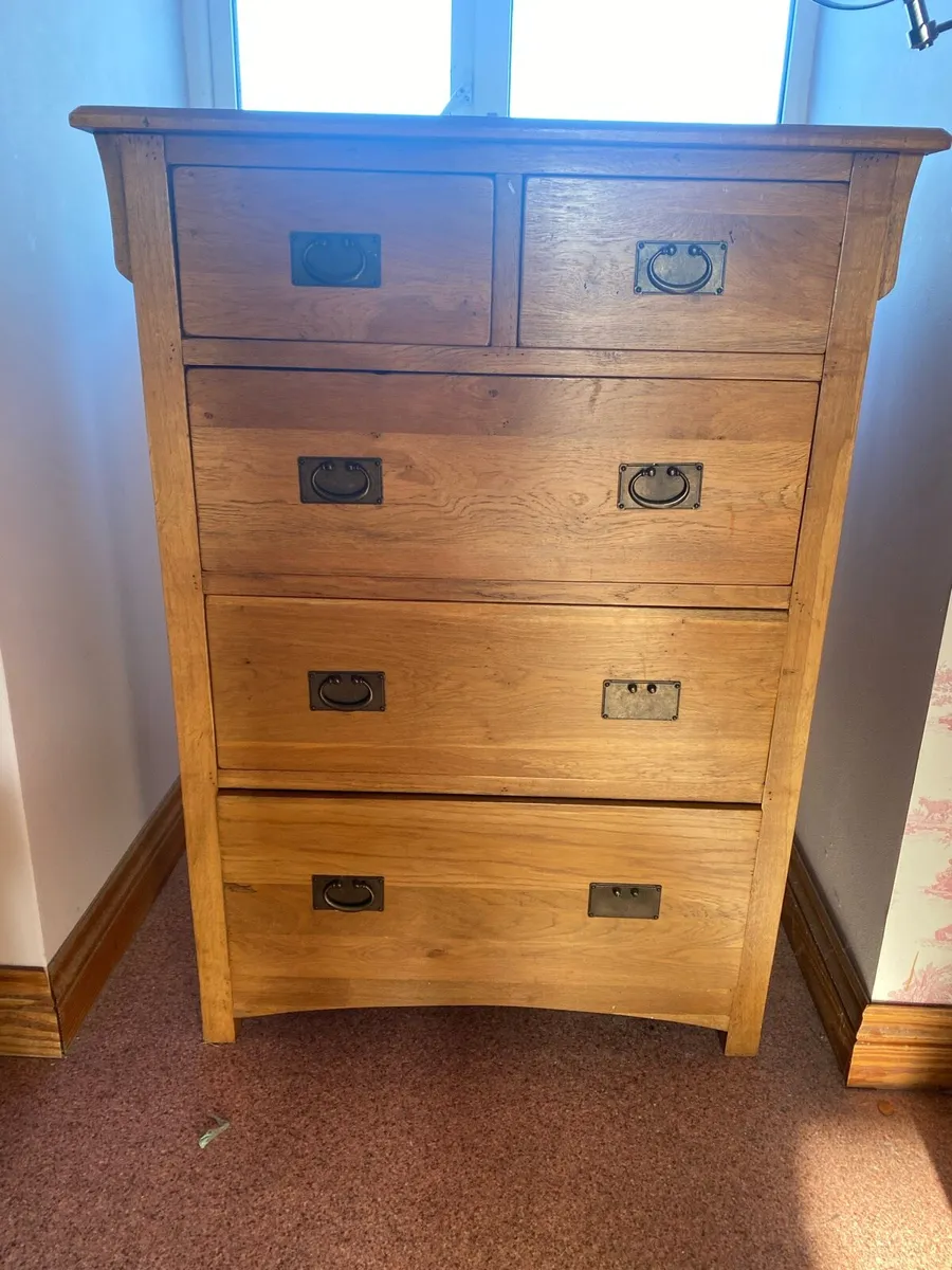 Oak chest of drawers - Image 1