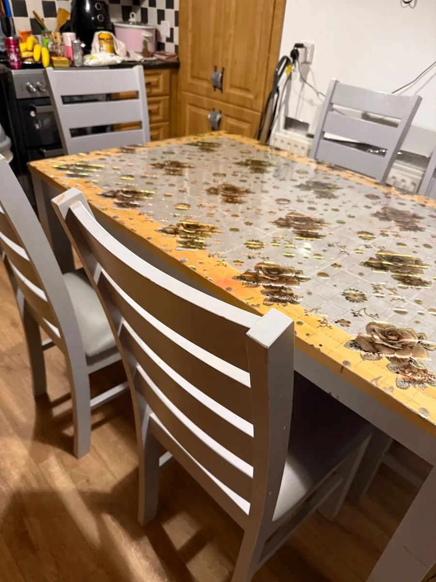Dinning table and chairs - Image 1