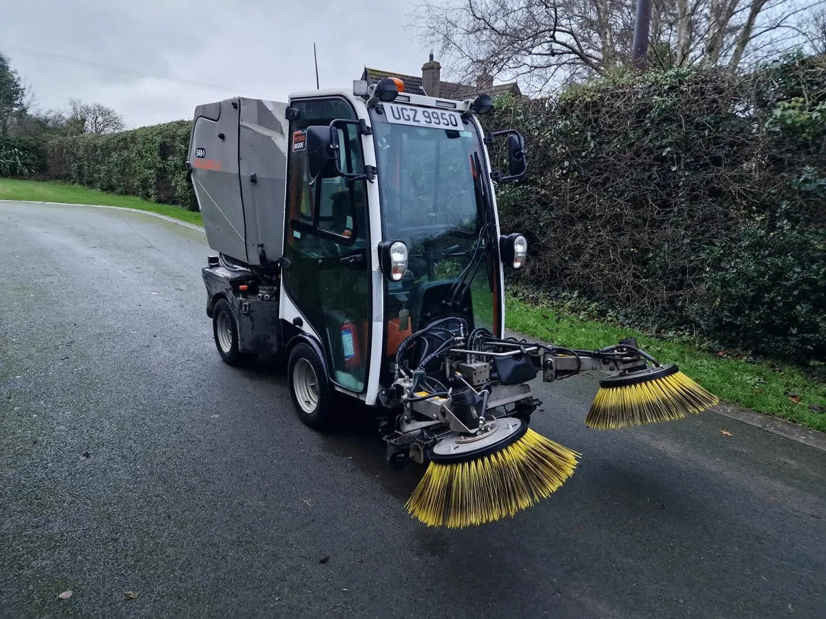 2021 Holder X45i Road Sweeper Roadsweeper - Image 4