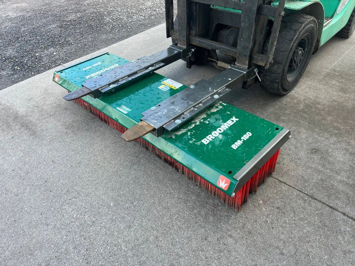 New Wessex Yard Brushes - Image 1