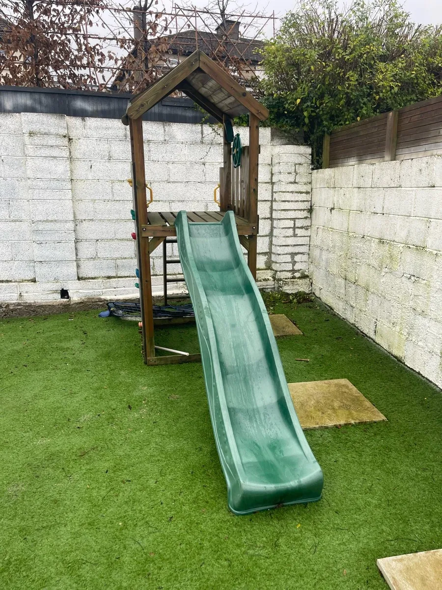 Garden climbing wall /house  with slide - Image 4