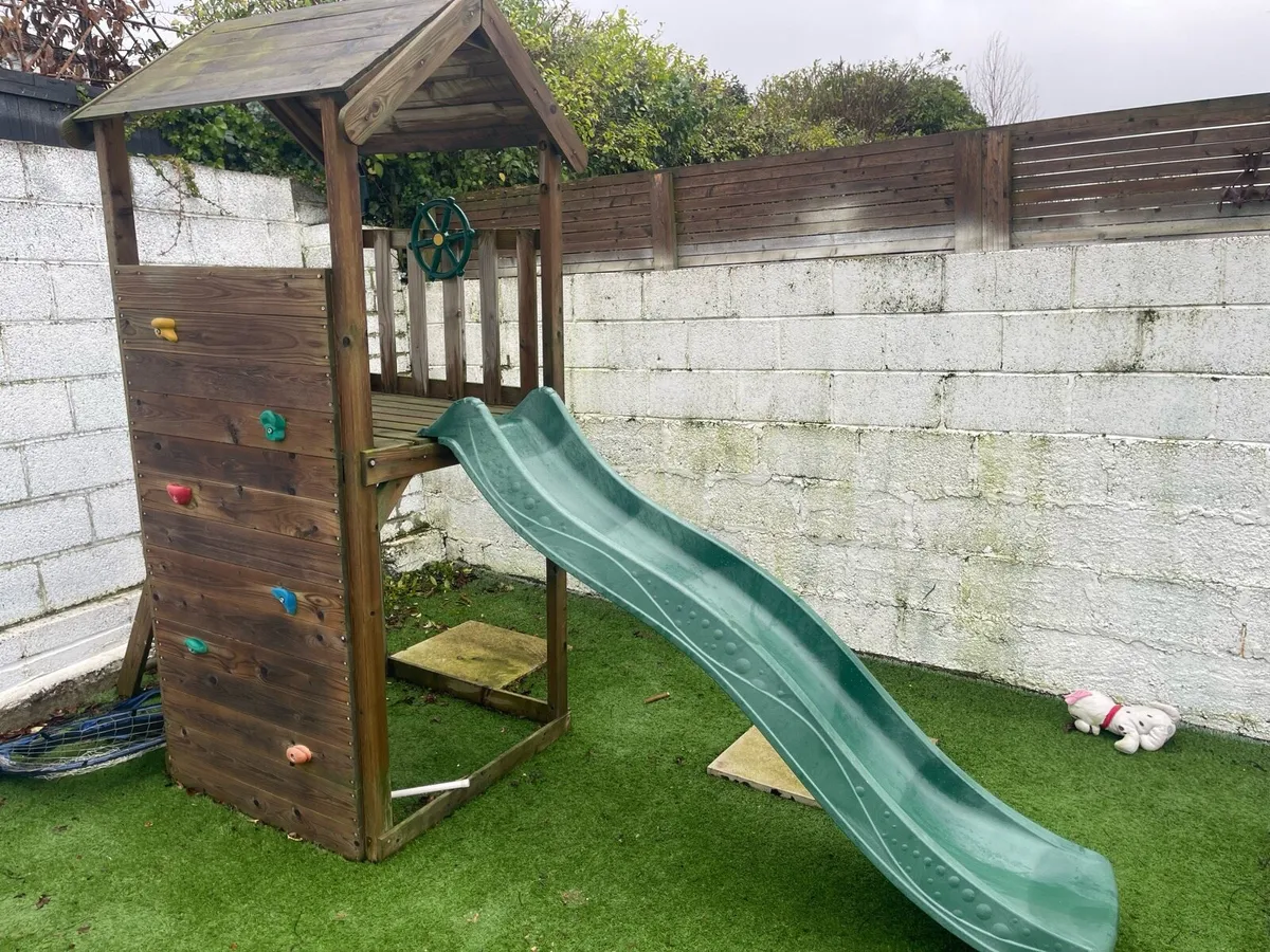 Garden climbing wall /house  with slide - Image 2
