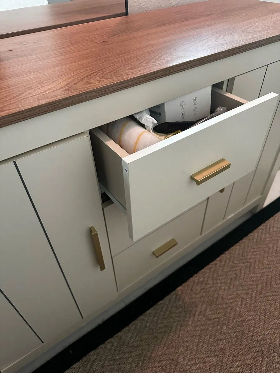 Console Table - Image 4