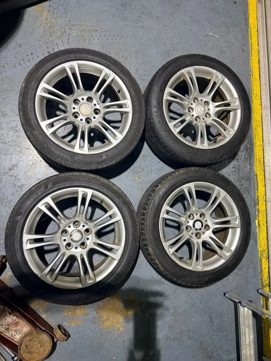 18” Genuine F10 BMW M SPORT Alloys and tyres - Image 1