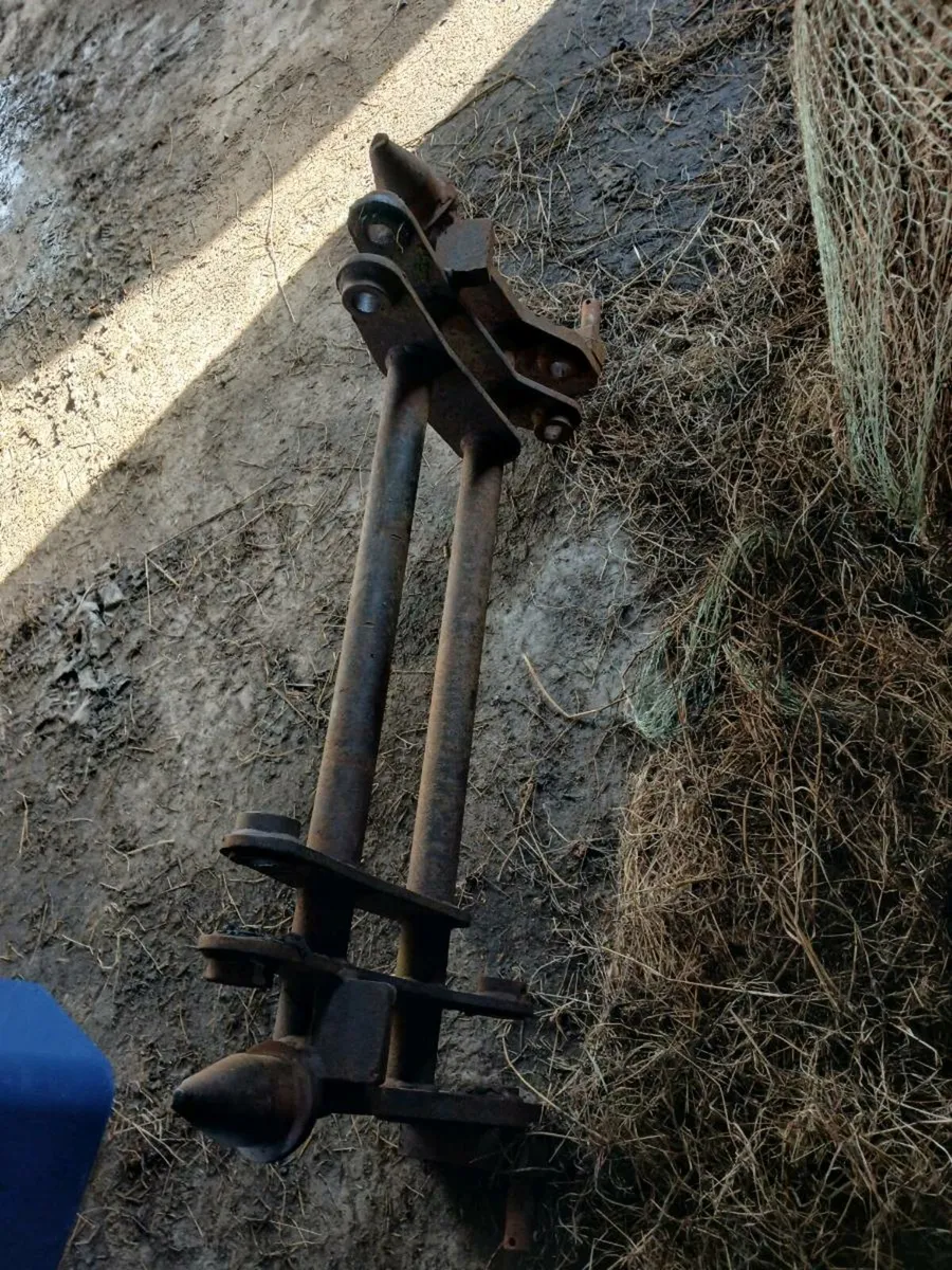 Pin and cone headstock - Image 2