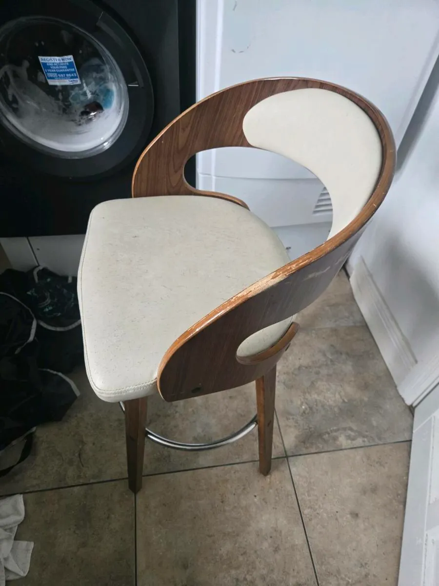 Free Island stools - Image 2