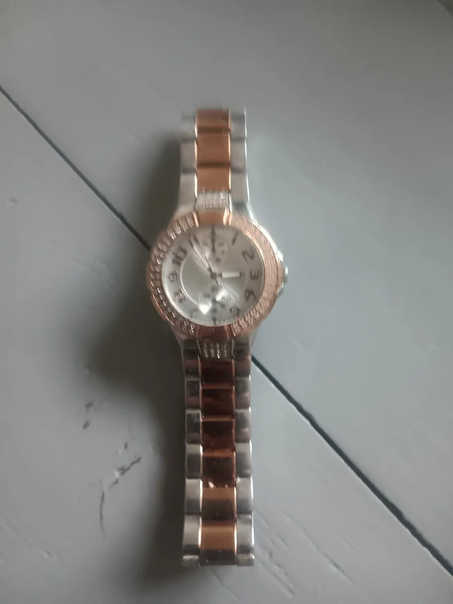 Guess watch