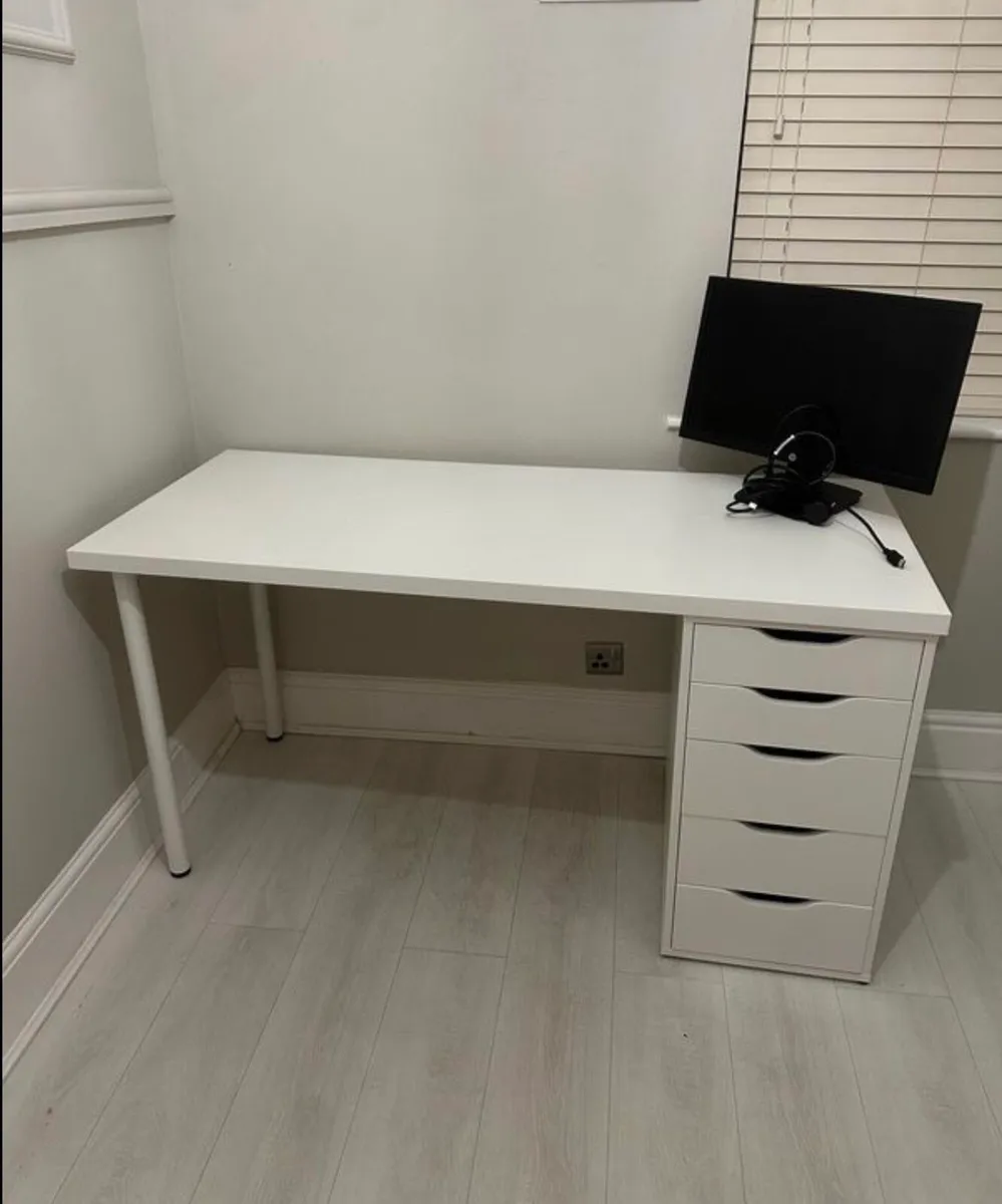 Office Desk - Image 1