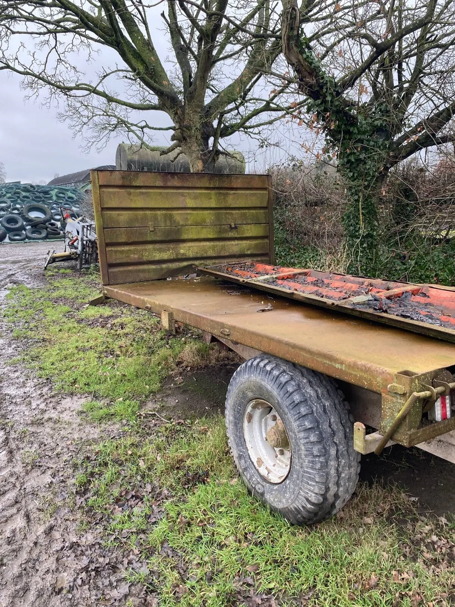Farm tipping trailer machinery - Image 3
