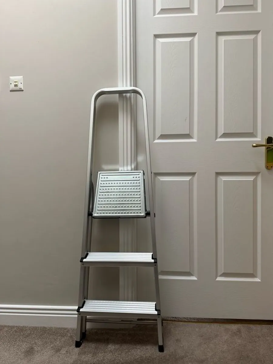 Step Ladder - Image 1