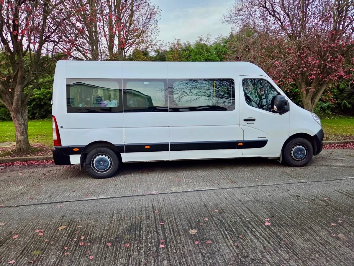 Renault Master 2012 - Image 1