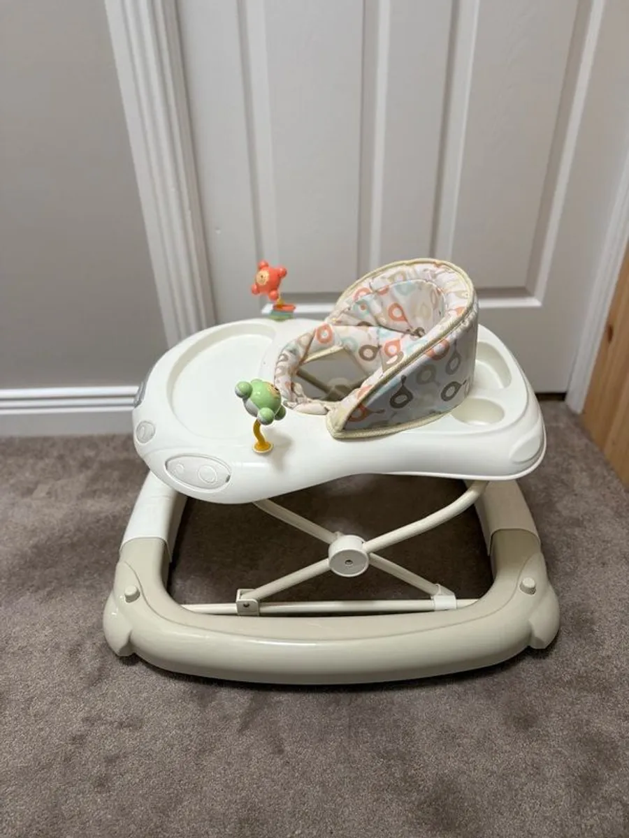 Baby Easy up seat - Image 1