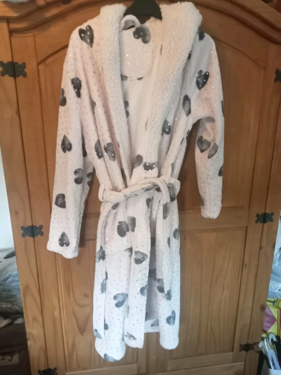 Ladies dressing gowns x 2 size 10 free - Image 1